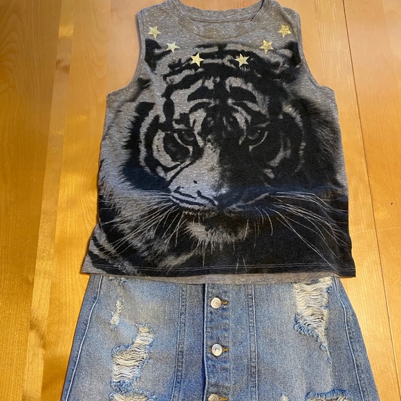 Express Tops - Express Tiger Tank Top